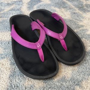Olukai Womens Kulapa Kai sandal in purple